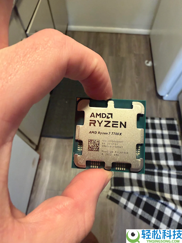 第一次见：锐龙7 7700X竟然被狗吃了,