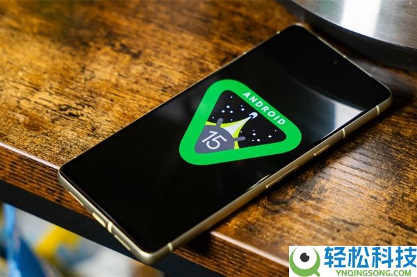 四曲面屏重出江湖,20周年iPhone将搭载：安卓裁减的设计被苹果接办了