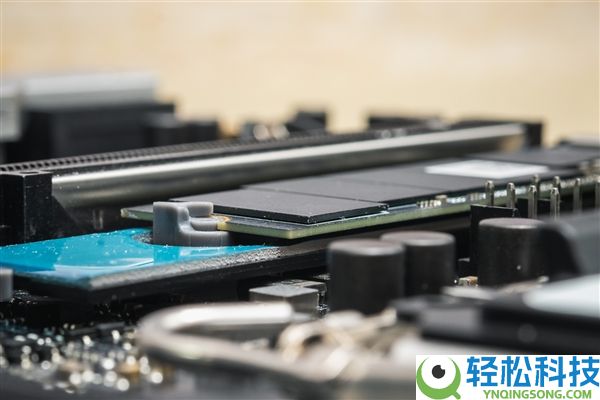 国产存储迎来汗青时机,长江存储Q1收入超200亿 同比翻倍：后面利润更爆炸