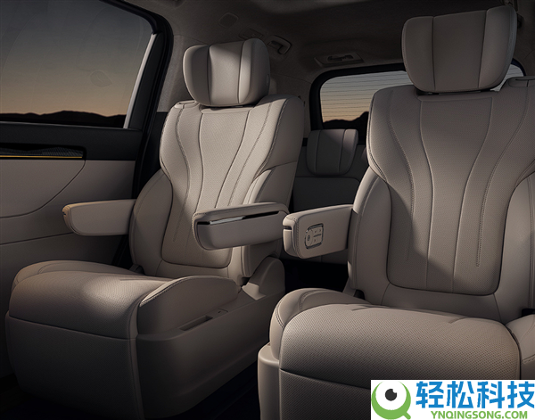 20万级家用新动力MPV 新一代传祺神驰E8 PHEV官图发布