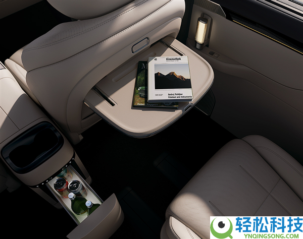 20万级家用新动力MPV 新一代传祺神驰E8 PHEV官图发布