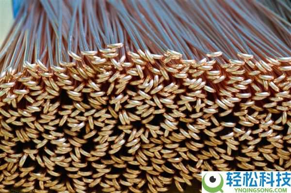 线上销量都快被小米逾越,友商吐槽：格力空调从行业第一掉下来有原因