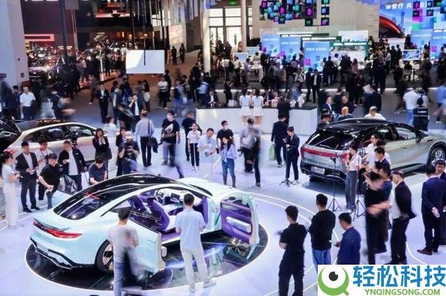 红旗携三大子品牌22款产物闪耀2026北京车展,科技赋能引领汽车新将来