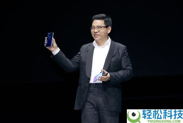 痛批团队应进步审美,余承东：华为目前要分外正视产物颜值