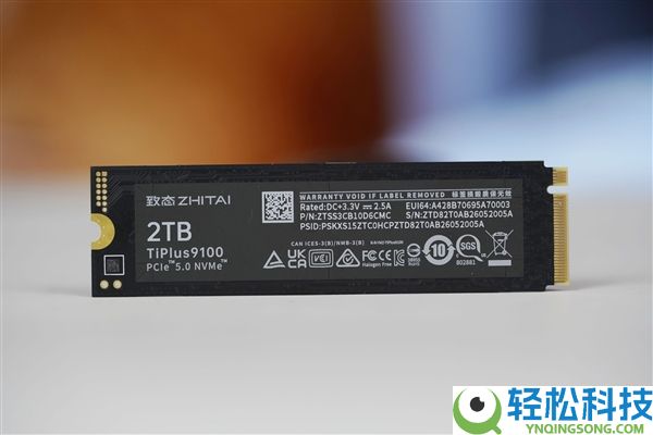 狂飙12000MB/s,长江存储致态TiPlus9100 2TB SSD图赏