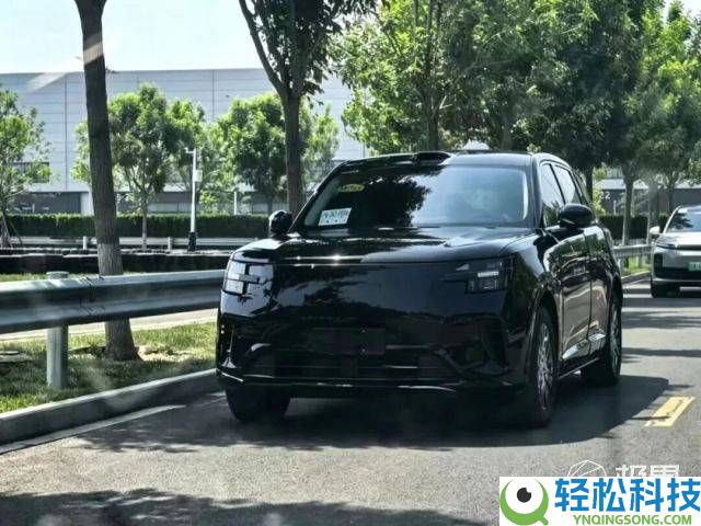 雷军再出奇招,小米子品牌“寻天”增程SUV暴光,升顶设计或成最强奶爸车