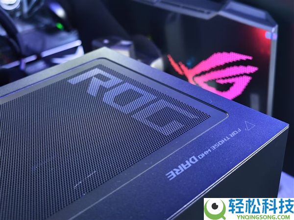 华硕发布ROG魔霸9X电脑：58L透明机箱 一秒变电竞房