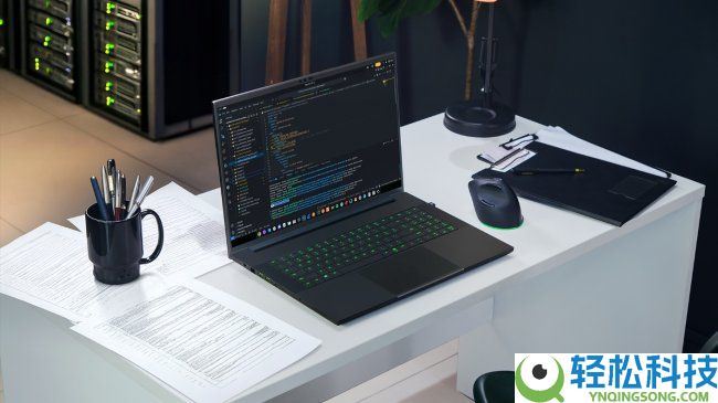 RAZER发布新款灵刃18——台式机级机能 赋能游戏与 AI 开辟