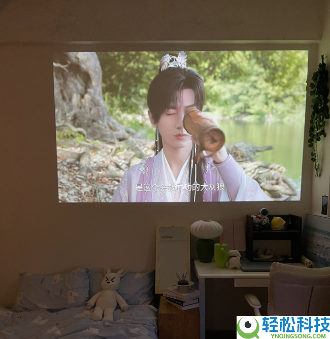 520送什么礼品比力好？大眼橙C3 Air深爱粉投影仪高颜值还适用