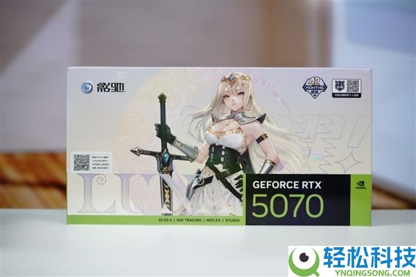 背板能当镜子,影驰RTX 5070星曜LUNA OC图赏