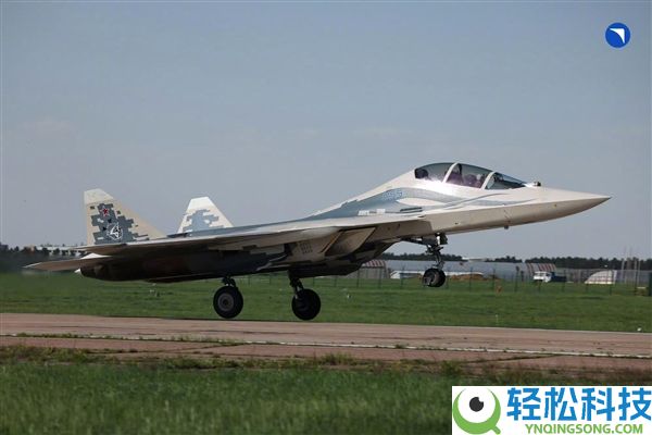 串联双座前低后高 全球第二款双座五代机苏-57D成功首飞