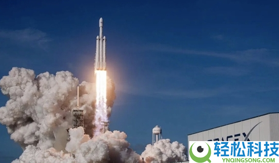 SpaceX设计在五年内完成每年1万次发射 马斯克：最廉价AI算力在太空