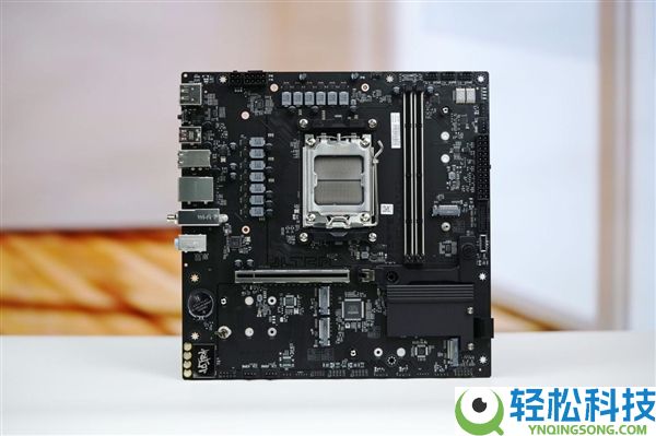 轻松打造千帧电竞主机 七彩虹iGame B850M Ultra-OC V14主板图赏