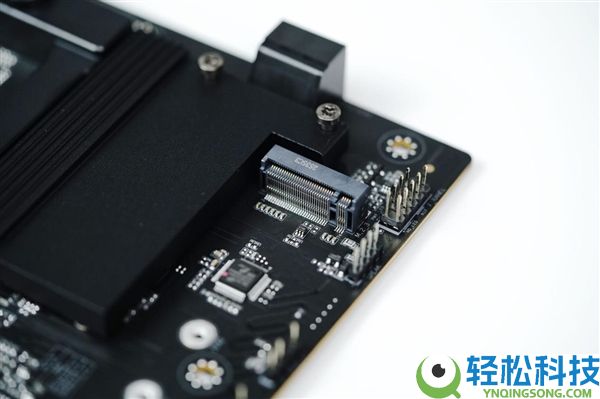 轻松打造千帧电竞主机 七彩虹iGame B850M Ultra-OC V14主板图赏