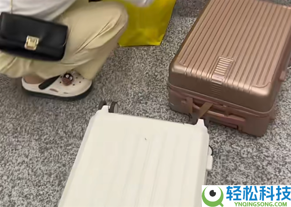 20寸行李箱登机要付费了,航司回应：少数廉航已不答应经济舱旅客收费携带